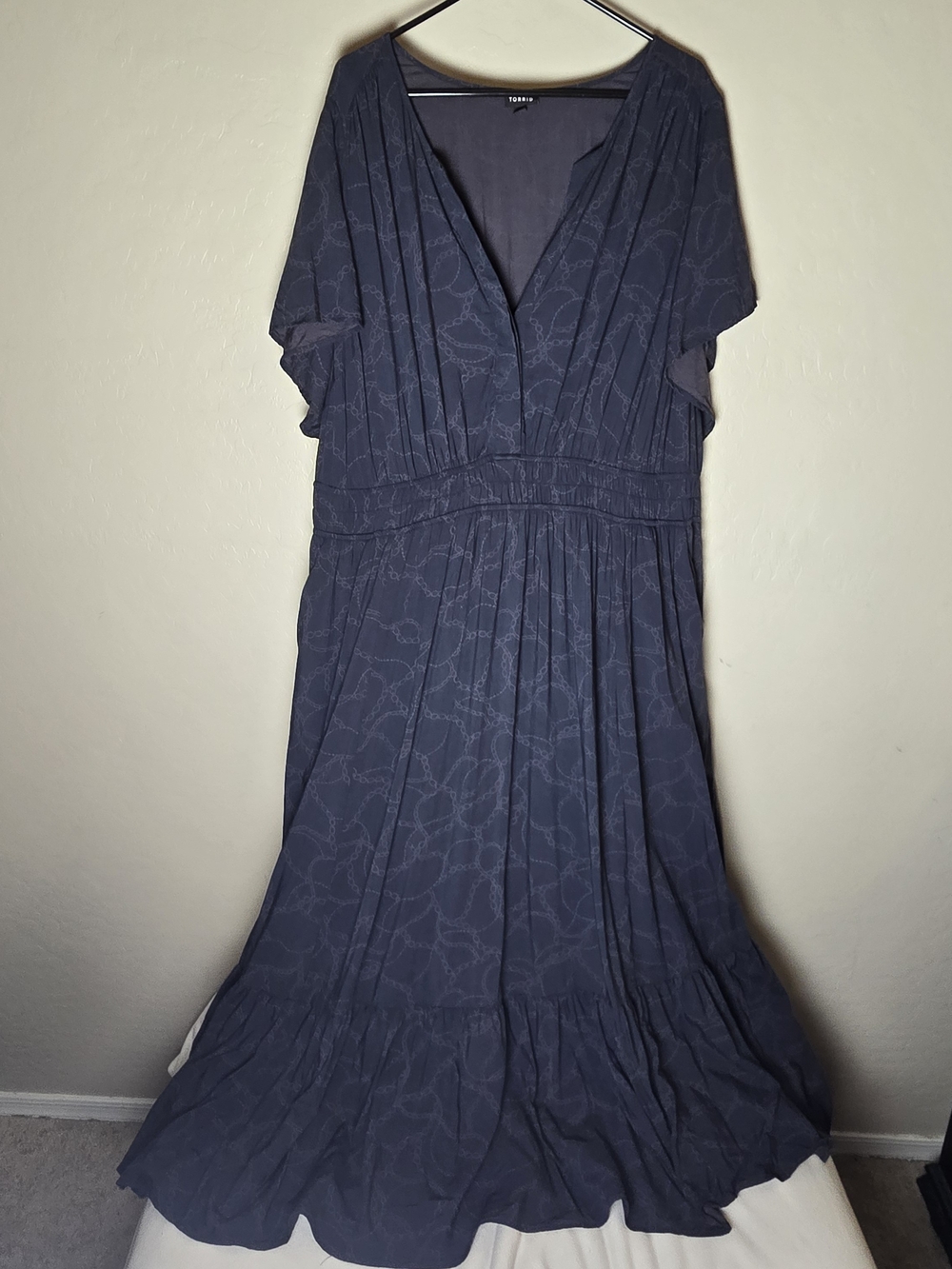 Torrid Plus Size 4X Navy Blue Chain Print Challis Y-Neck Ruffle Maxi Dress